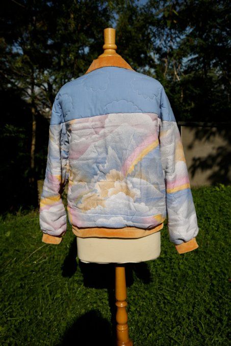 bomber nuage bleu et orange
