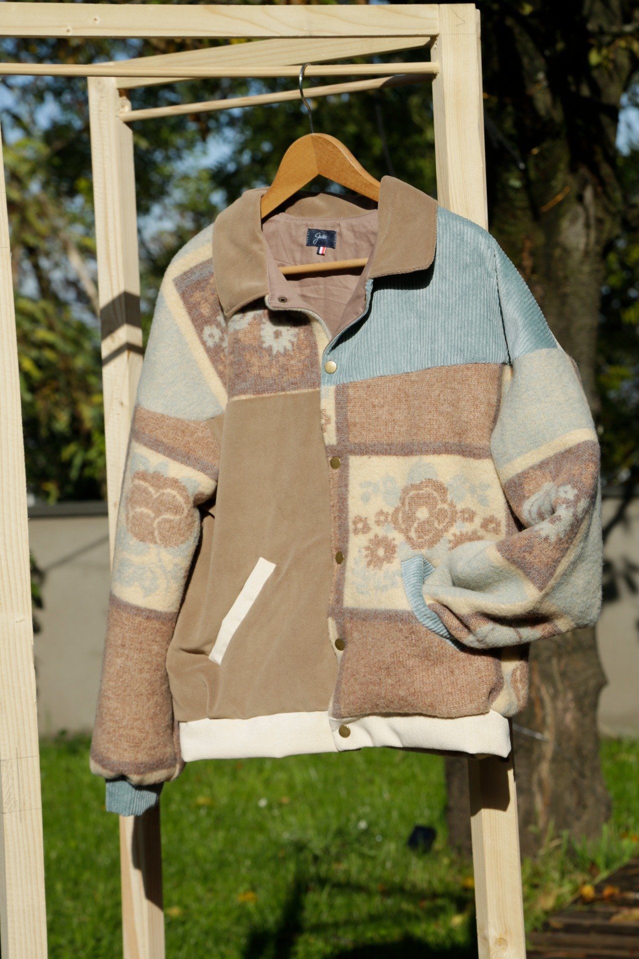 bomber beige et bleu  fleuri