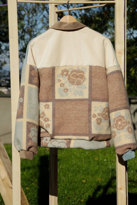 bomber beige et bleu  fleuri