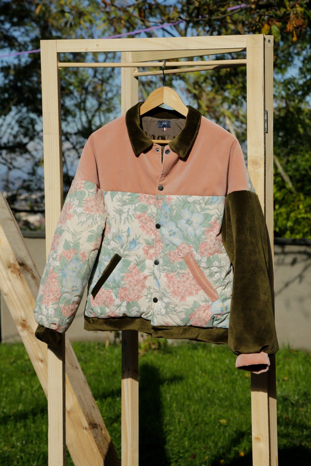 bomber vintage rose et kaki fleuri