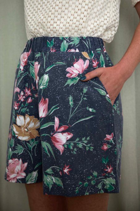 short bleu fleuri
