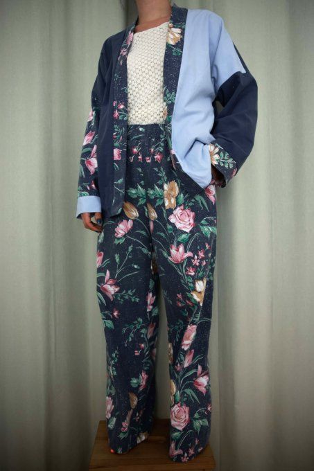 pantalon bleu fleuri  
