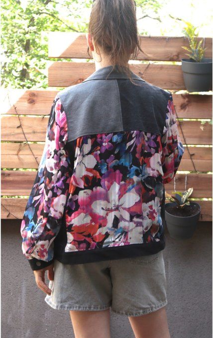 veste en jean noir et rose