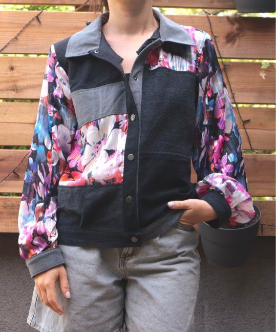 veste en jean noir et rose