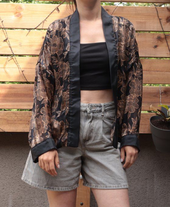 kimono noir et doré