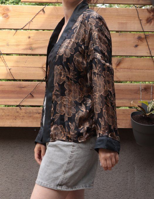 kimono noir et doré