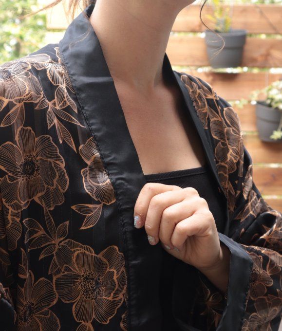 kimono noir et doré