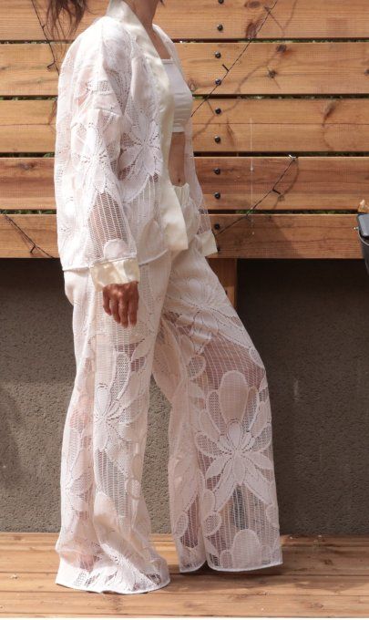 pantalon dentelle grosse fleur