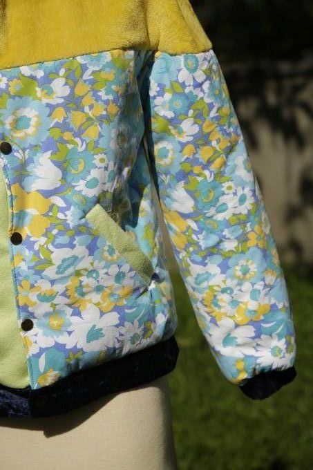 bomber fleuri bleu et jaune